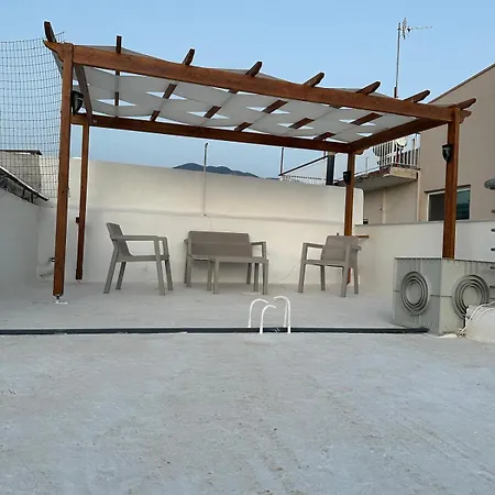 A&a With Balcony Διαμέρισμα Καλαμάτα