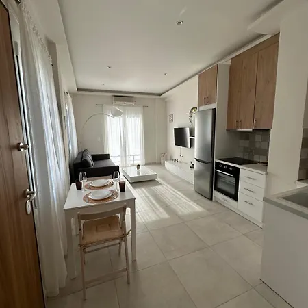 A&a With Balcony Apartment *