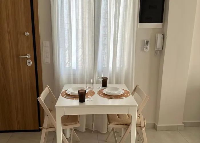 A&a With Balcony Appartement Kalamata